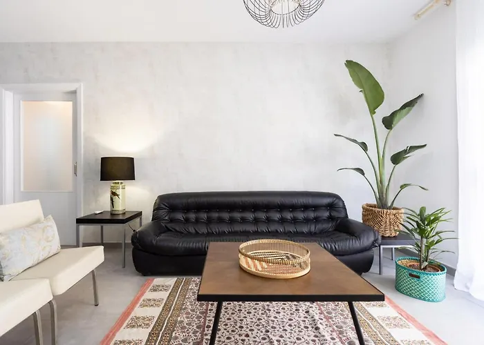 Home2book Charming Center Cruz *